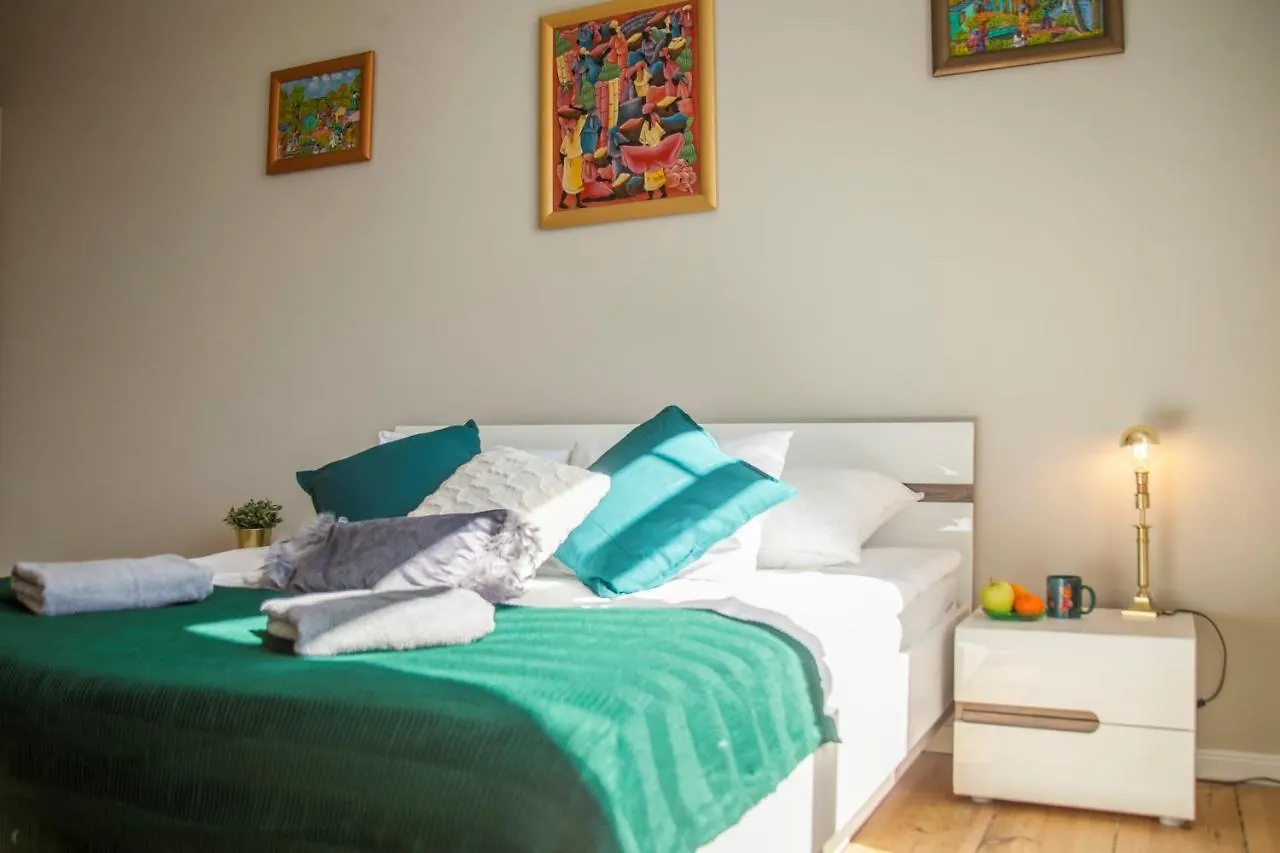 Apartament Pokoje 100 Metrow Do Monte Cassino Sopot 0*,  Polska