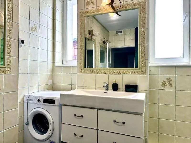Apartament Pokoje 100 Metrow Do Monte Cassino Sopot 0*,  Polska
